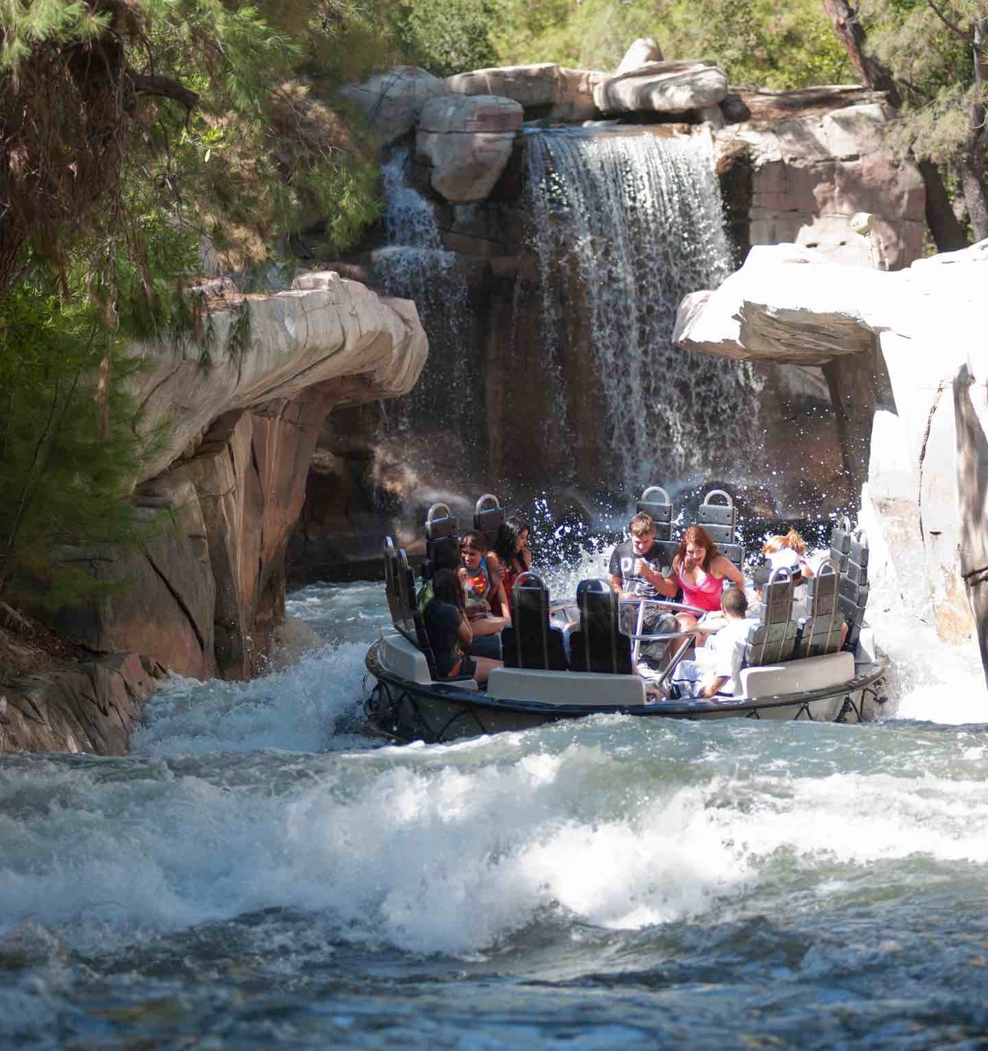 Roaring Rapids - Six Flags Magic Mountain