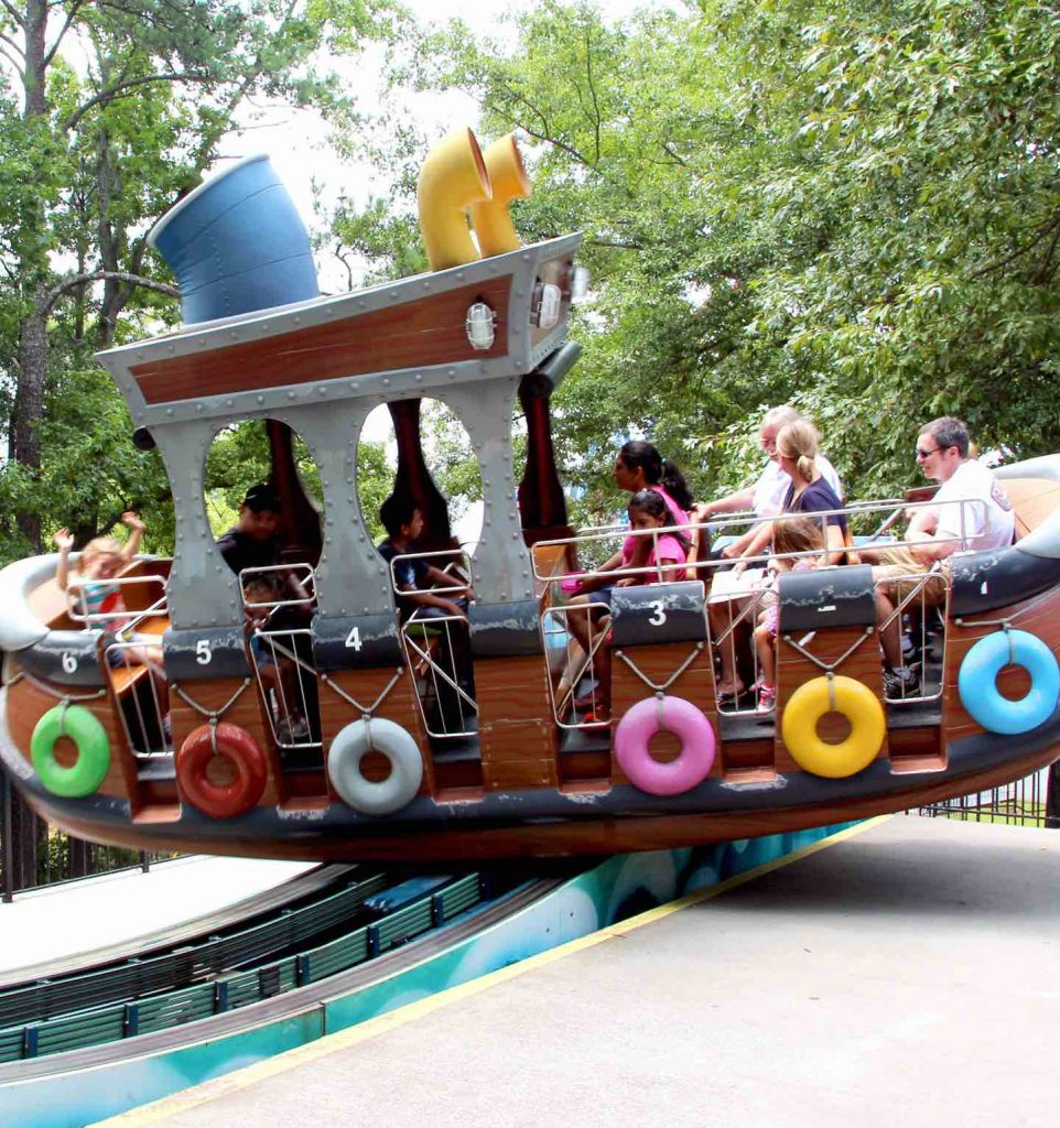 Rockin’ Tug Family Ride Six Flags Over