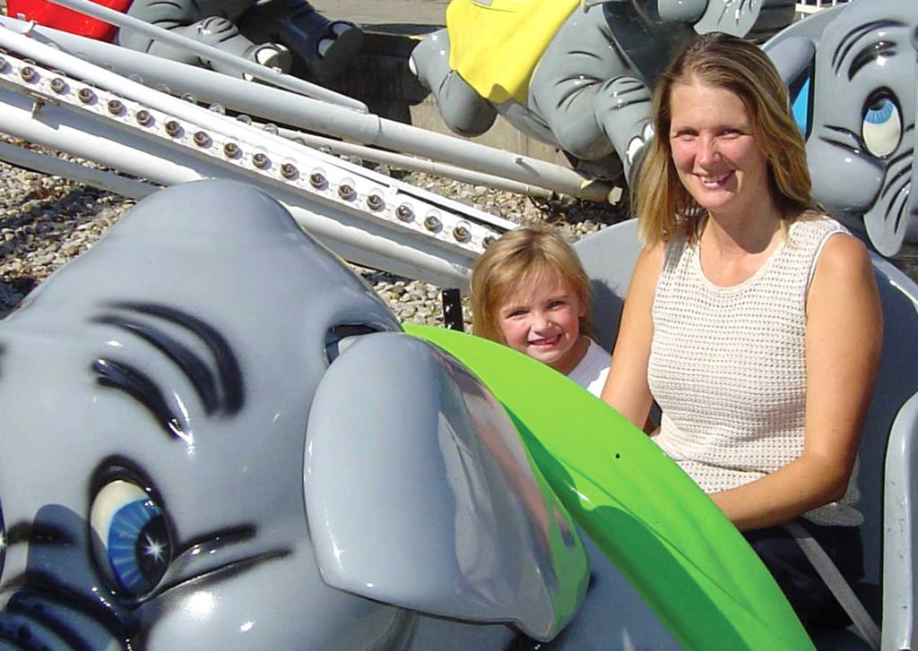 People riding Air Jumbo at Six Flags