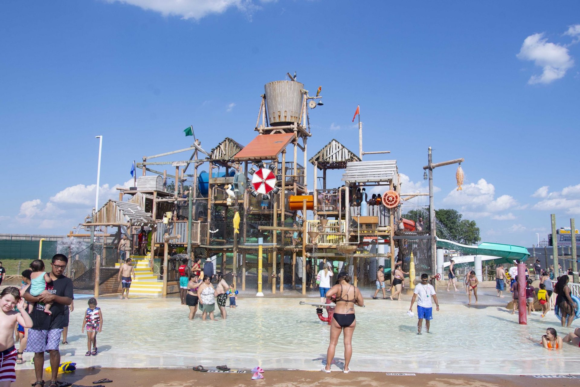 Lite Splash Hurricane Harbor Arlington