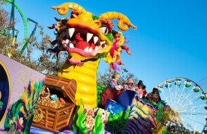 SFFT_MG_ATTRACTION_MARDI-GRAS-PARADE_2022_DRAGON_2550x1650